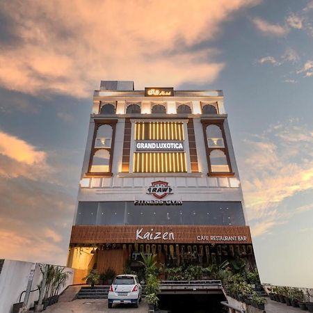 Grand Luxotica By Dls Hotels Dehradun Eksteriør bilde