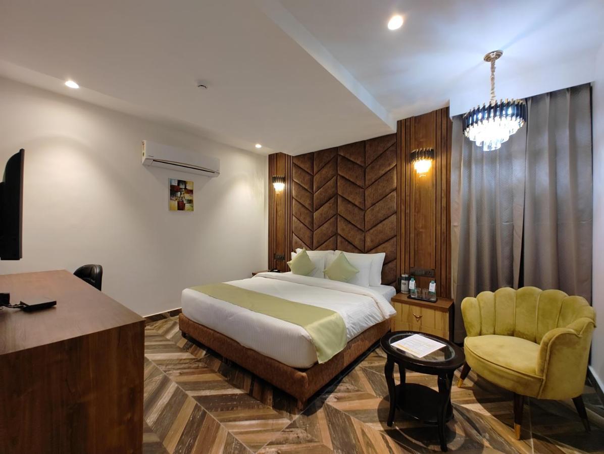 Grand Luxotica By Dls Hotels Dehradun Eksteriør bilde