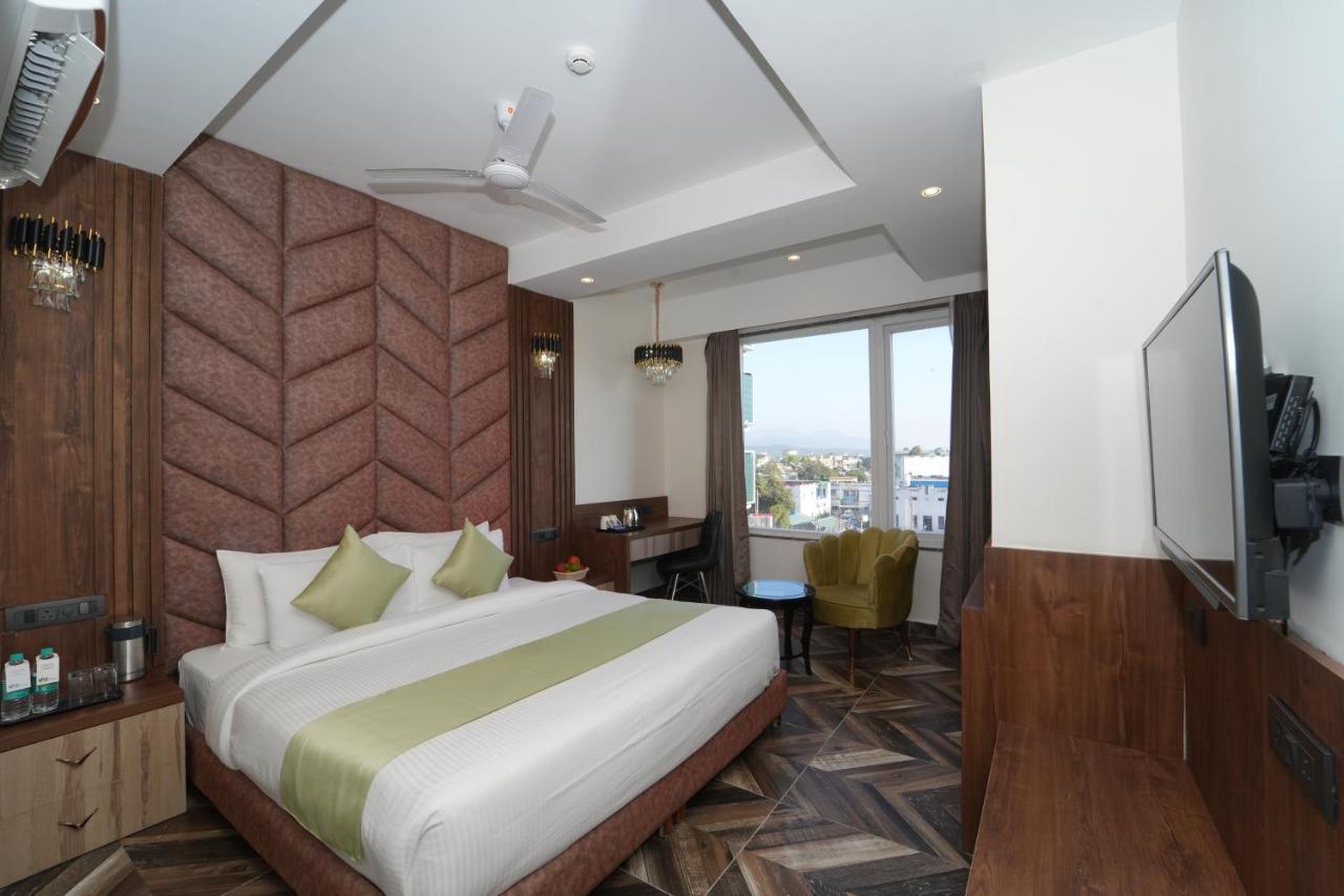 Grand Luxotica By Dls Hotels Dehradun Eksteriør bilde