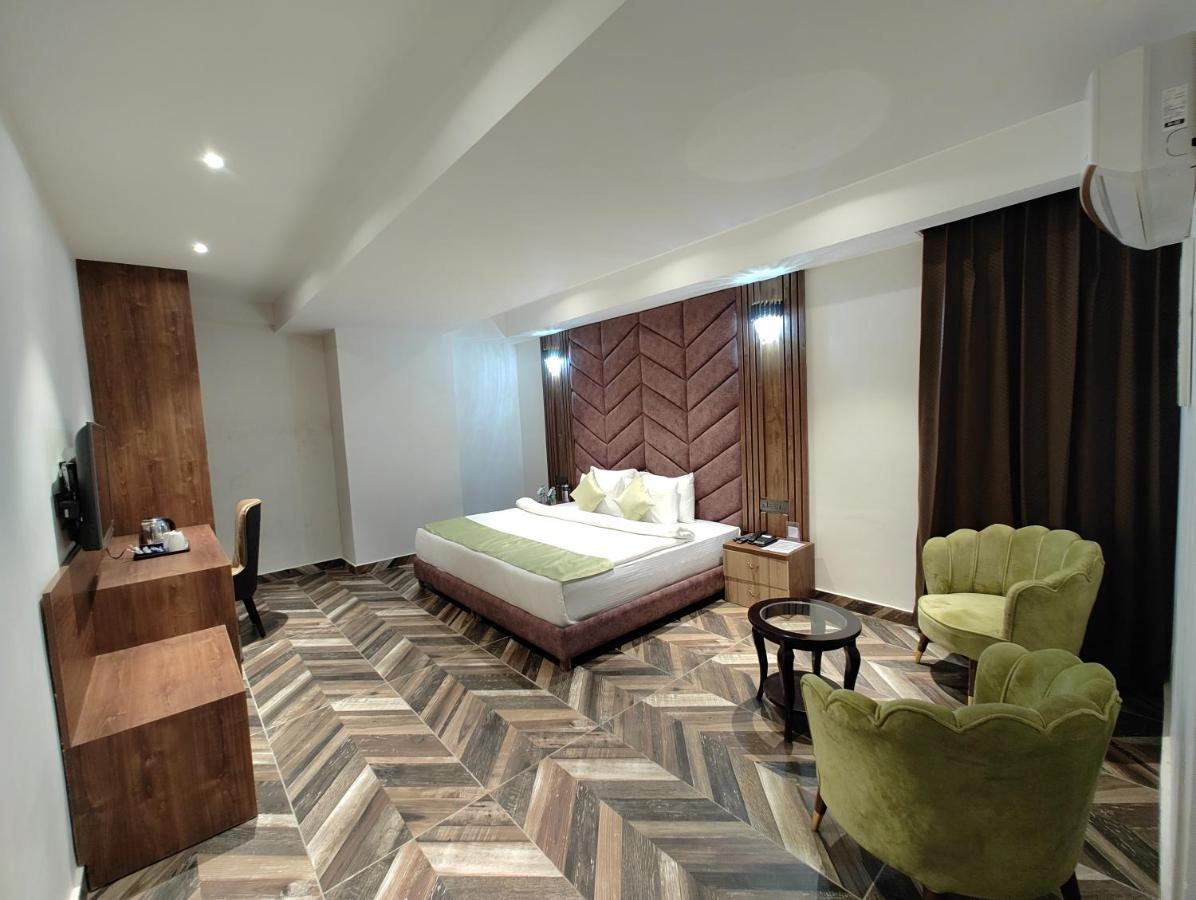 Grand Luxotica By Dls Hotels Dehradun Eksteriør bilde