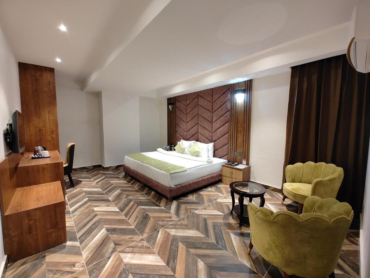 Grand Luxotica By Dls Hotels Dehradun Eksteriør bilde