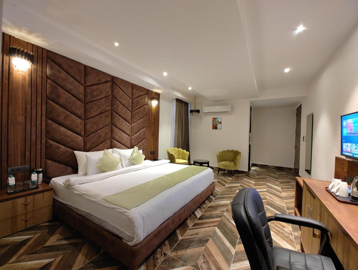 Grand Luxotica By Dls Hotels Dehradun Eksteriør bilde