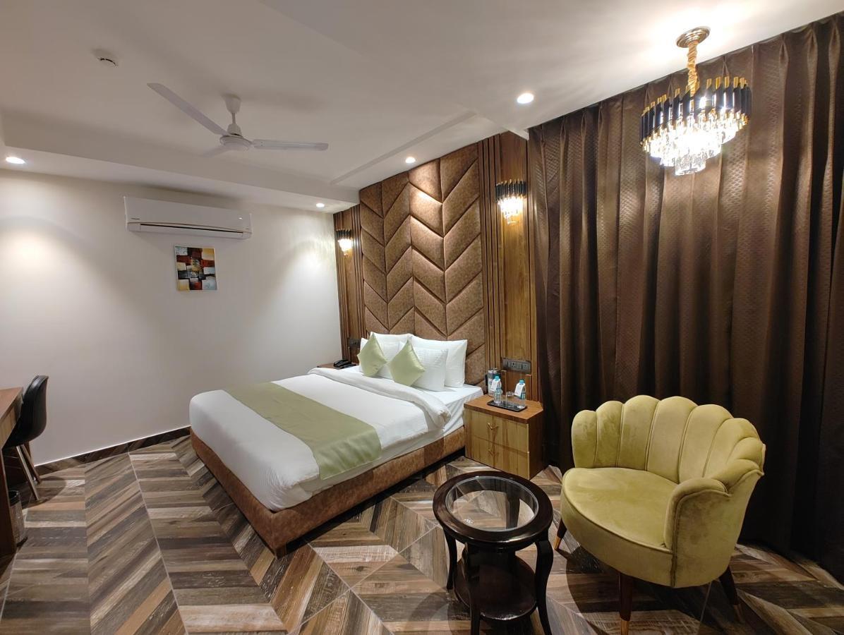 Grand Luxotica By Dls Hotels Dehradun Eksteriør bilde
