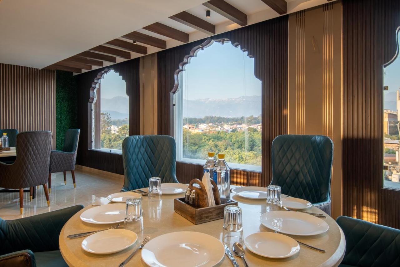 Grand Luxotica By Dls Hotels Dehradun Eksteriør bilde