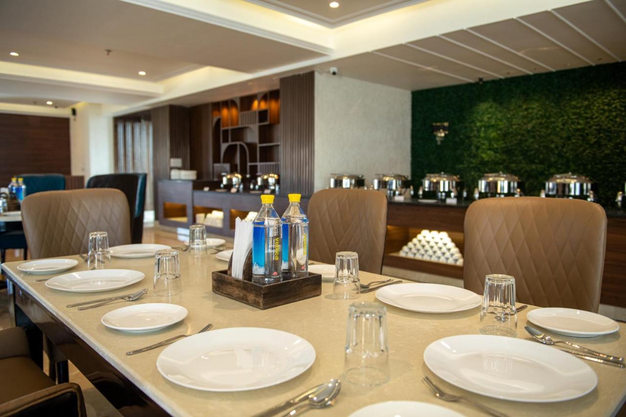 Grand Luxotica By Dls Hotels Dehradun Eksteriør bilde