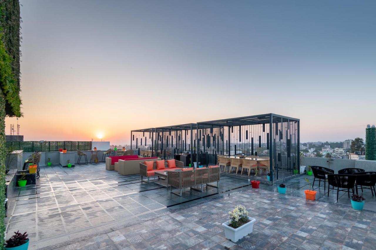Grand Luxotica By Dls Hotels Dehradun Eksteriør bilde